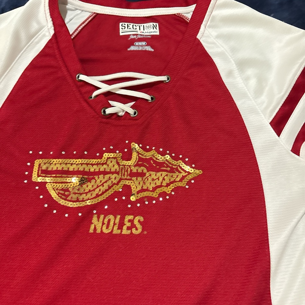 Jersey women’s Florida State, garnet and gold.
#FSUFootball
